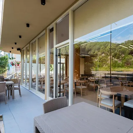 Hotel Eda 3*